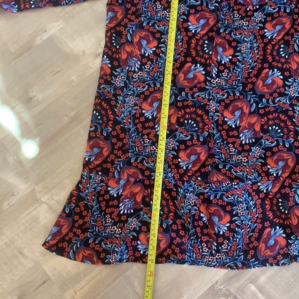 Patterned Dress - Picture 4 of 6